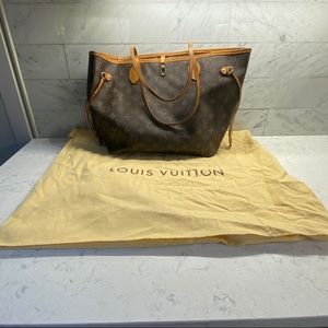 Louis Vuitton Neverfull MM tote